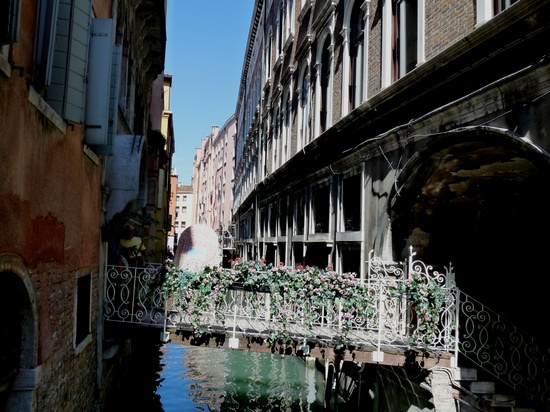 A Glimpse of Venice